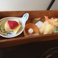 平等院表参道 竹林 - 天ぷらと水菓子