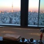 マンダリンオリエンタル 東京 - お風呂からスカイツリーも見えます