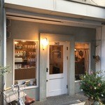 パティスリー ブーケ - ☆外観もアンティークな雰囲気で素敵です☆