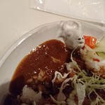 Hachi Cafe - 牛さんのお顔が付いた面白いお皿（2015.12）