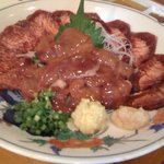 宮崎地鶏の白レバー刺し＆馬タン刺し