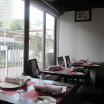 TERROIR Kawabata - この位置から見える丸ノ内線と総武線の風景を見るだけでも価値がある。