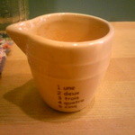 オモヤキッチン - いちじくソーダのイチジクシロップの入れ物（ラテン語？123…）2015.12.18