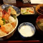 居酒屋 まる甚 - 海鮮丼