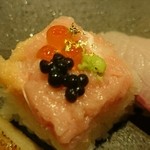 はしもと - 2015.12.18いくら・キャビア・金箔乗せ