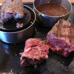 ビッグボーイ - 【2015年12月】中はかなり赤いので石焼で焼いてから食べます。