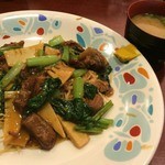 中華風家庭料理 ふーみん - ふーみん(牛バラ肉のうまに焼きそば)