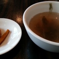 白碗竹快樓 赤坂店 - ランチ　スープと漬物　2015.12