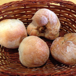 ラ・リベルタ - 自家製パン