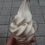 杉養蜂園 - はちみつ入ソフトクリーム