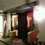 ヘンドリクス カリー バー - 店の前にて