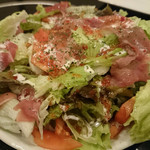 cafe & bar ORB - コース料理
サラダからのスタート