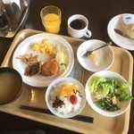 ハナ・チャヤ - 朝食