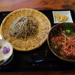 手打ち十割そば 紀山 - 蕎麦と牛トロ丼のランチセット