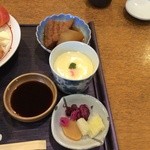 Itsushiki Oshiyoku Jidokoro - 小鉢＆茶碗蒸し＆漬物