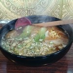 にし川 - ワンタン麺。ワンタン肉なし具なし！ワンタンと麺とネギだけ！たまたまチンゲン菜！常連メニュー！