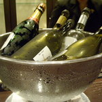 ラルモニー デュ ヴァン ピュール - 白とシャンパーニュを冷やしている。