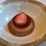 南部亭 - 濃厚プリン チョコレートのソース