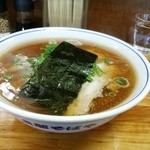 【2015.12.19(土)】醤油らーめん(豚バラ・並盛・185g)750円