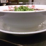 紅虎餃子房 - 超辣タンタン麺￥1242　側面
