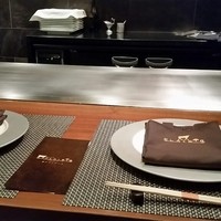 神戸プレジール 本店 - 鉄板焼きの席