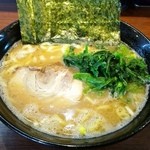 金八家 - ラーメン 670円