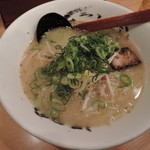 Hakata Ramen Genkotsu - 【博多ラーメン】６３０円　麺の硬さ：普通　紅ショウガ：無し