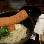 香川 一福 神田店 - 釜玉バター、赤天、ちくわ、げそ天を注文