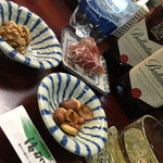 清加和 - 場繋ぎの乾きものもあります。