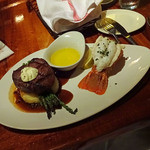 Leilani's On The Beach - 