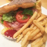 グルテンフリーダイエットカフェ 本店 - シューサンドイッチ(BLT)&ポテトのトッピング