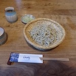 質素ながら超ハイレベルの”粗挽きせいろ”