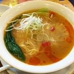 バーミヤン - フカヒレ酸辣湯麺