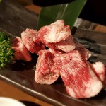 Sumibi Yakiniku Shubou Aburi - 塩ハラミ角焼き☆