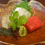 料亭 まつむら - 造り 三種盛り 鯛、カンパチ、マグロ、寄せ若芽