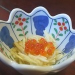 先付け きの子と長芋のイクラ和え