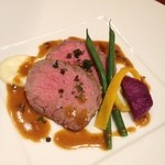 ルナール ブルー - 仔牛ロースのロティ　エストラゴンビネガーのソース