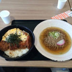三丁目 - 驚きの盛り付け（笑）それがいいんでしょうね