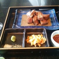 鉄板焼 やまなみ - 鉄板焼の牛肉