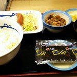 松屋 - エッグ定食ミニ牛皿 400円