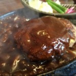 グリル デミ - トリプルチーズインハンバーグのLサイズ250グラム
                                1300円ヽ(*´∀｀)ノ満足‼️