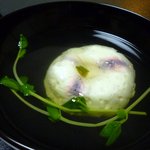 7月限定メニュー朝顔御膳　お椀：朝顔真薯