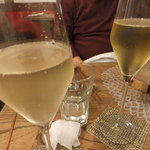 シクラメンテ - 最初はスプマンテ乾杯。共にシチリア産(値段失念)