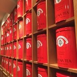 Kunitachi Tea House - ずらっとならぶ赤い缶が綺麗♡