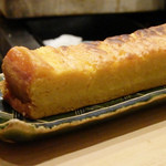 初音鮨 - 玉子(鱧のすり身入り）