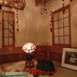 初音鮨 - キレイに飾りつけがなされた座敷のウエイティングルーム