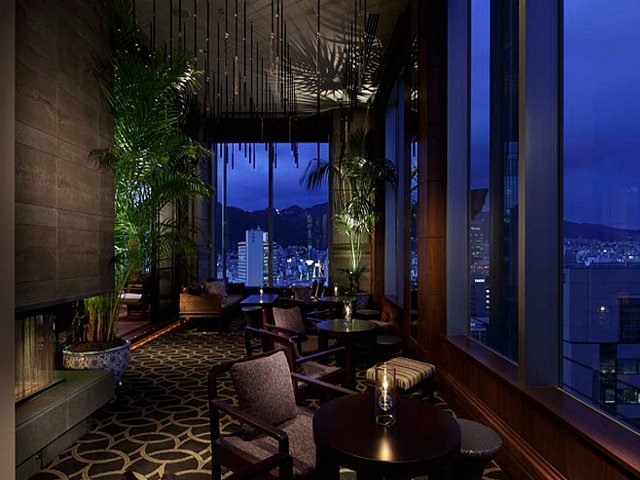 旧居留地オリエンタルホテル最上階にあるオシャレなバー By Natsu King ザ バージェイダブリューハート The Bar J W Hart Oriental Hotel 旧居留地 大丸前 バー 食べログ