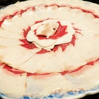 比良山荘 - 脂ののった月の輪熊のお造り