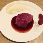 蝦夷鹿のロースト　根セロリのピューレ