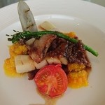 ベル ヴュー - メインの肉　霧島豚と季節野菜のロースト